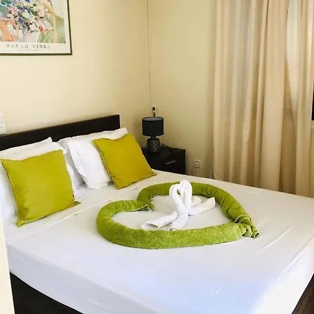 Mimoza Apartament *